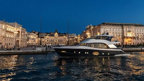 Monte-carlo-yachts MCY-76-SKYLOUNGE image