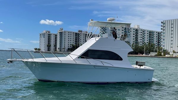 Egg Harbor 33 Custom Sedan