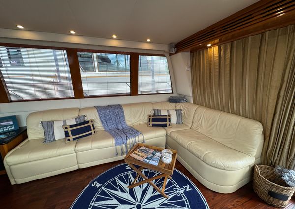 Carver 570-VOYAGER-PILOTHOUSE image