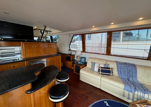 Carver 570-VOYAGER-PILOTHOUSE image