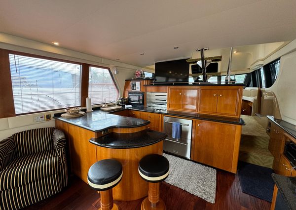 Carver 570-VOYAGER-PILOTHOUSE image