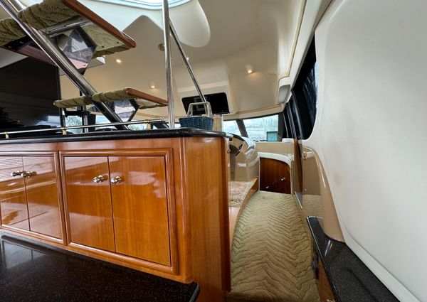 Carver 570-VOYAGER-PILOTHOUSE image