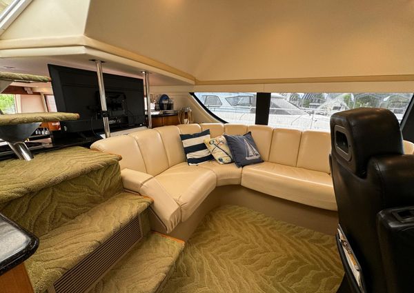 Carver 570-VOYAGER-PILOTHOUSE image