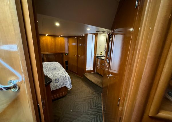 Carver 570-VOYAGER-PILOTHOUSE image