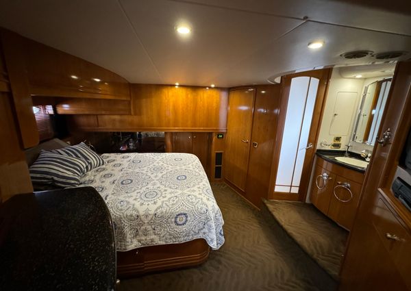 Carver 570-VOYAGER-PILOTHOUSE image