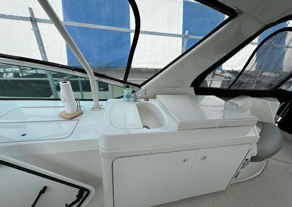 Carver 570-VOYAGER-PILOTHOUSE image