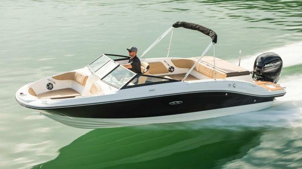 Sea Ray 210 Bow Rider