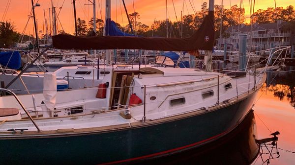 Island Packet 26 