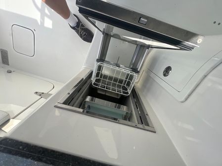 World Cat 320 DC image