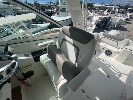 World Cat 320 DC image