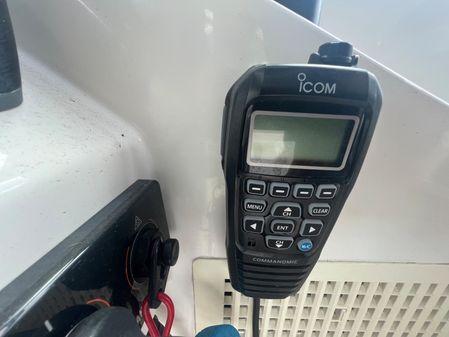 World Cat 320 DC image