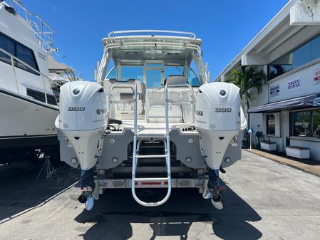 World Cat 320 DC image