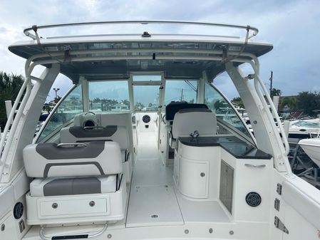World Cat 320 DC image