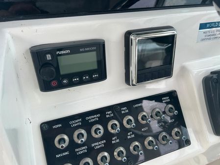 World Cat 320 DC image