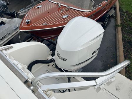 World Cat 320 DC image