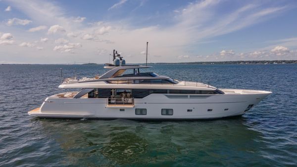 Sanlorenzo SL106A