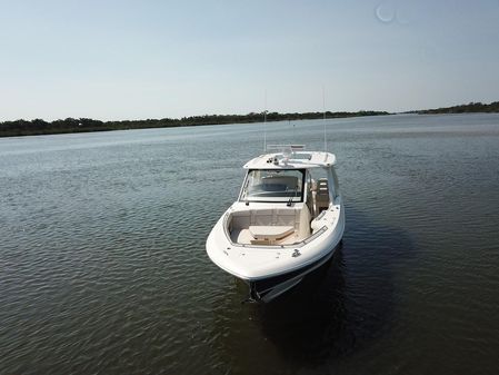 Boston Whaler 380 Realm image