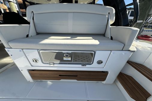 Boston Whaler 380 Realm image