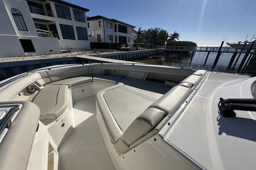 Boston Whaler 380 Realm image