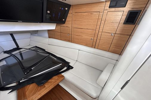 Boston Whaler 380 Realm image