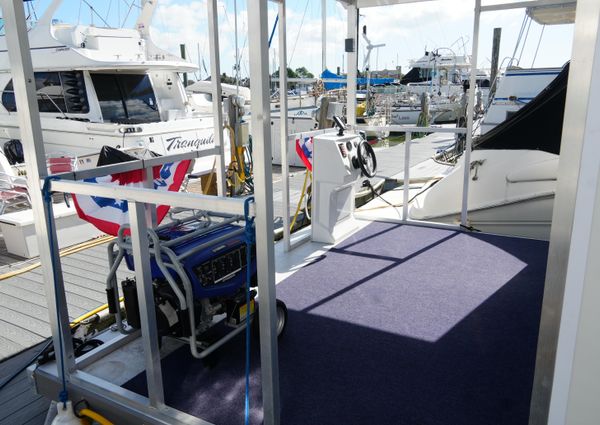 Catamaran Aqua Lodge image