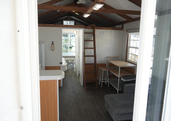 Catamaran Aqua Lodge image