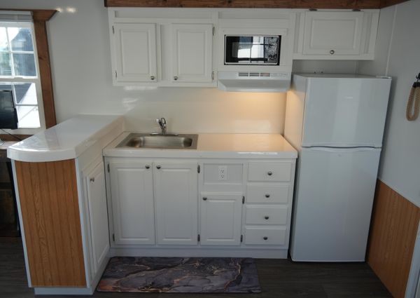 Catamaran Aqua Lodge image