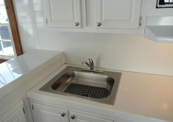 Catamaran Aqua Lodge image