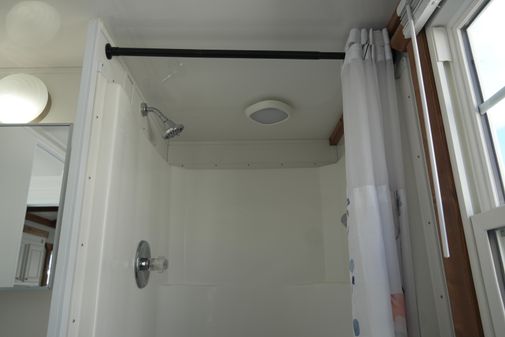 Catamaran Aqua Lodge image