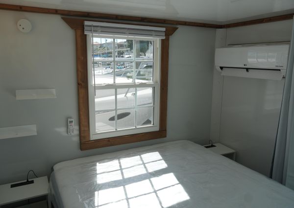 Catamaran Aqua Lodge image