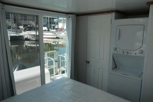 Catamaran Aqua Lodge image