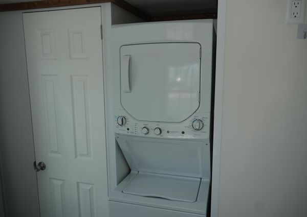 Catamaran Aqua Lodge image