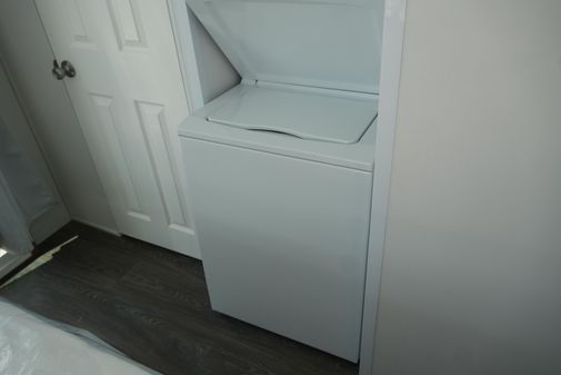 Catamaran Aqua Lodge image