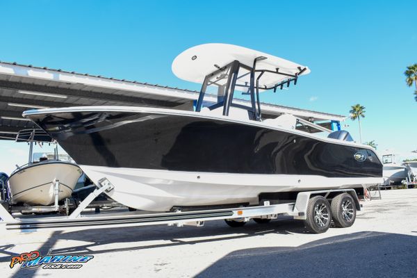 Sea Hunt Ultra 235 SE - main image