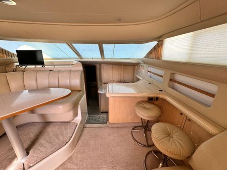 Sea Ray 420 Aft Cabin image