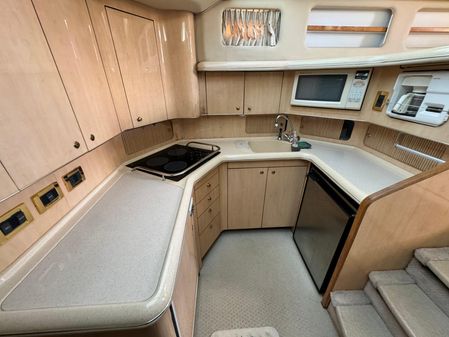 Sea Ray 420 Aft Cabin image