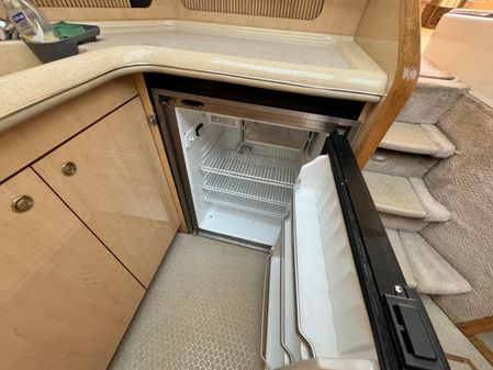 Sea Ray 420 Aft Cabin image