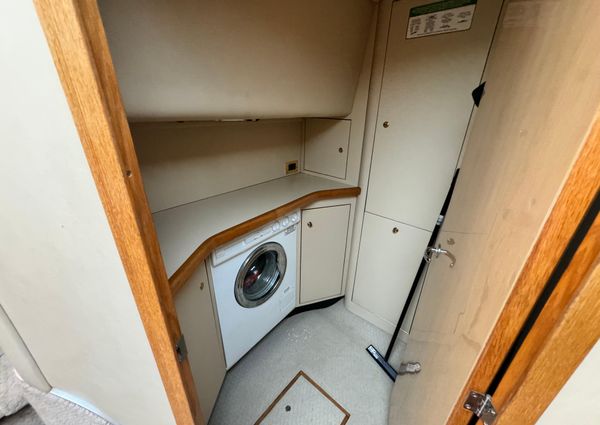 Sea-ray 420-AFT-CABIN image