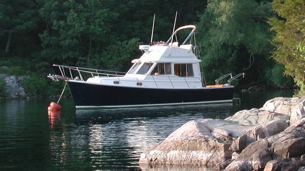 Cape Dory Flybridge 