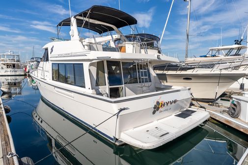 Bayliner 4788 Pilothouse image