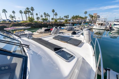 Bayliner 4788 Pilothouse image