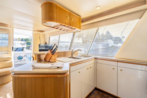 Bayliner 4788 Pilothouse image