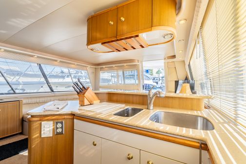 Bayliner 4788 Pilothouse image