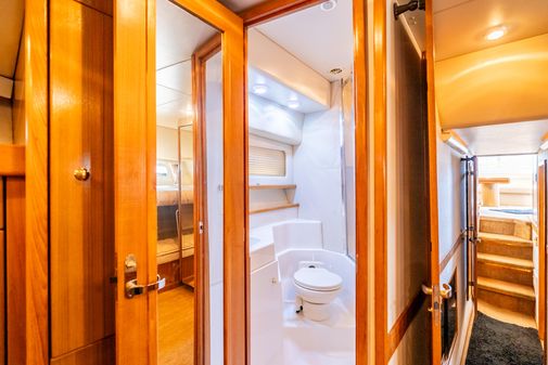 Bayliner 4788 Pilothouse image