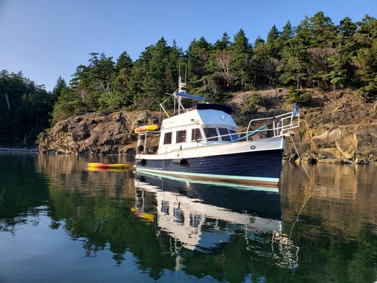 Grand Banks Sedan - main image