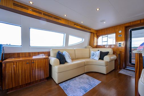 Hatteras 80 Motor Yacht Sky Lounge image