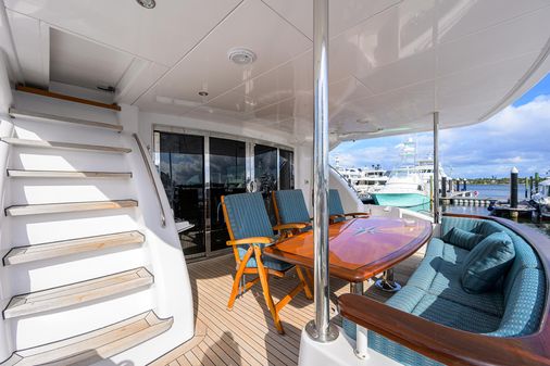 Hatteras 80 Motor Yacht Sky Lounge image