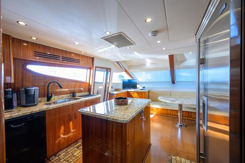 Hatteras 80 Motor Yacht Sky Lounge image