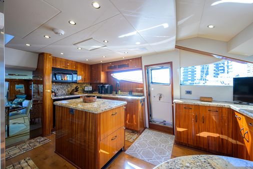 Hatteras 80 Motor Yacht Sky Lounge image