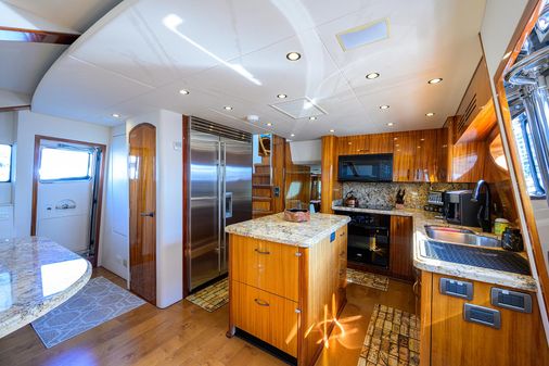 Hatteras 80 Motor Yacht Sky Lounge image